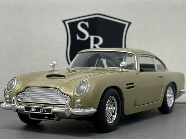 Aston Martin DB5 - Motormax 1:24 Diecast