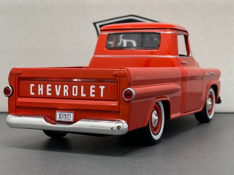 Chevrolet Apache Fleetside Pick Up - Motormax 1:24 Diecast
