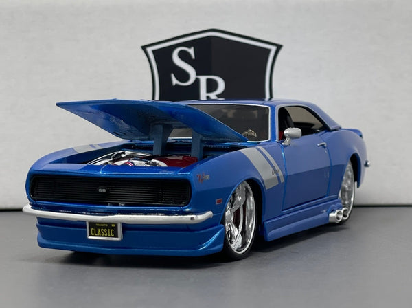 Chevrolet Camaro SS - Maisto 1:24 Diecast