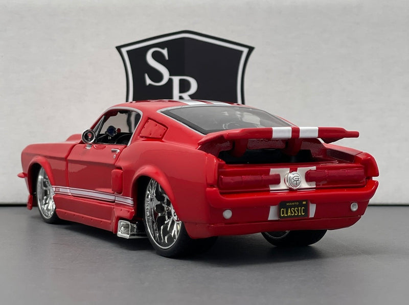 Ford Mustang GT - Maisto 1:24 Diecast