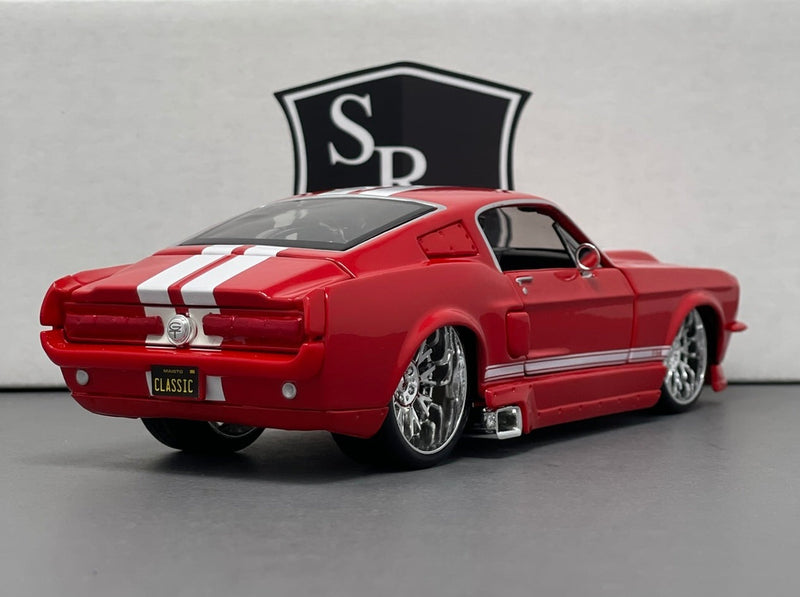 Ford Mustang GT - Maisto 1:24 Diecast