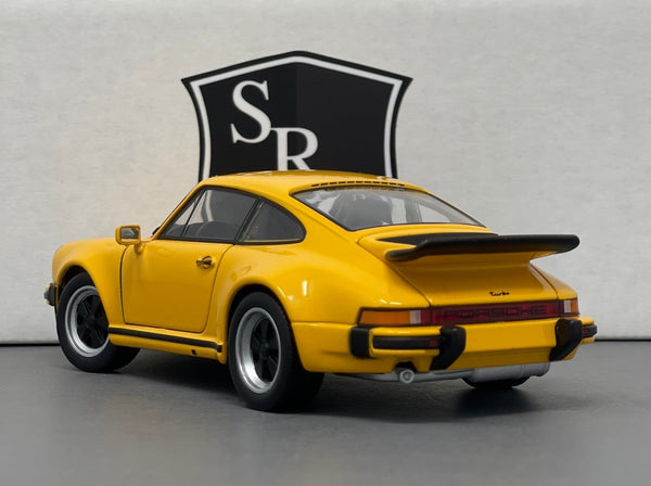 Porsche 911 Turbo - Welly 1:24 Diecast