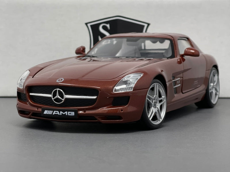 Mercedes-Benz SLS AMG - Motormax 1:18 Diecast