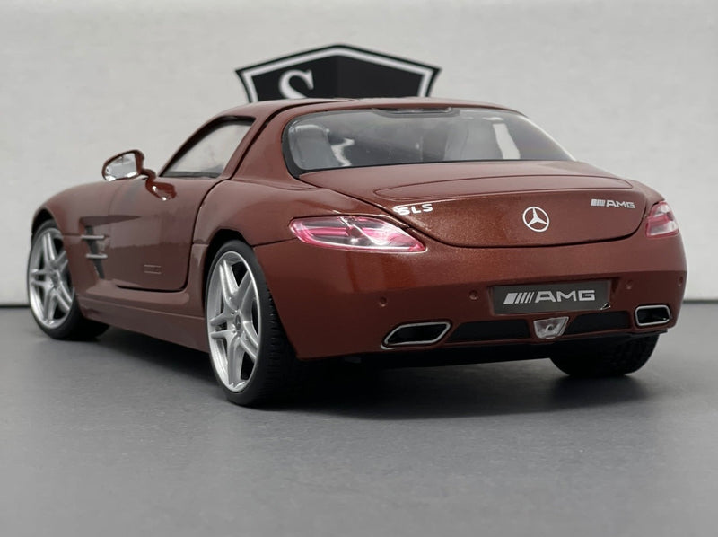 Mercedes-Benz SLS AMG - Motormax 1:18 Diecast