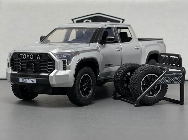 Toyota Tundra - Kingstoy 1:24 Diecast