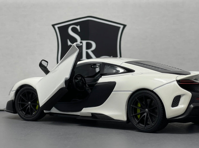 McLaren 675LT - Welly 1:24 Diecast