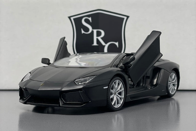 Lamborghini Aventador LP 700-4 Roadster - Maisto 1:24 Diecast