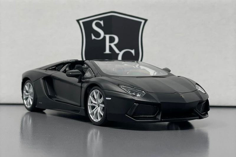 Lamborghini Aventador LP 700-4 Roadster - Maisto 1:24 Diecast