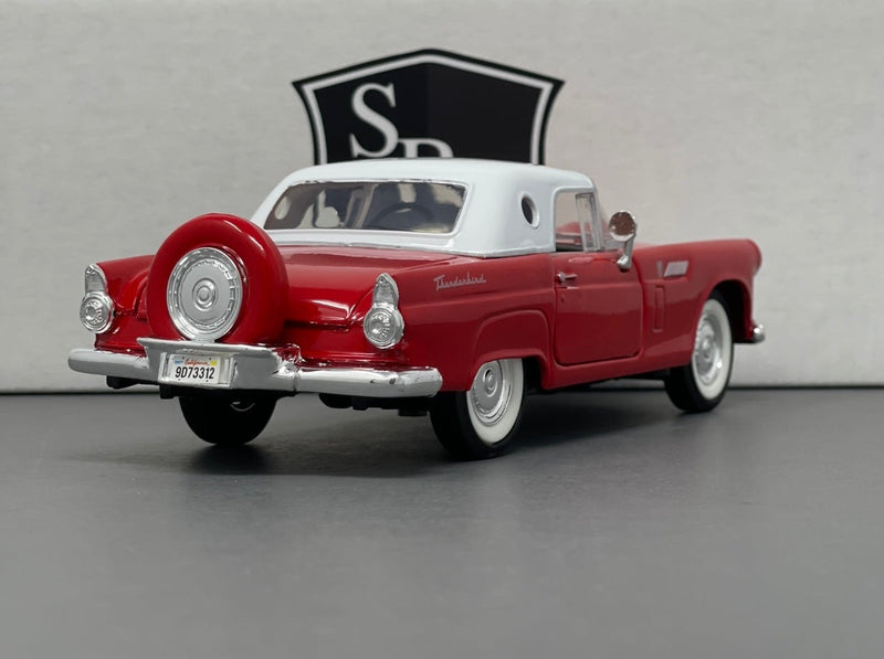 Ford Thunderbird - Showcasts 1:24 Diecast