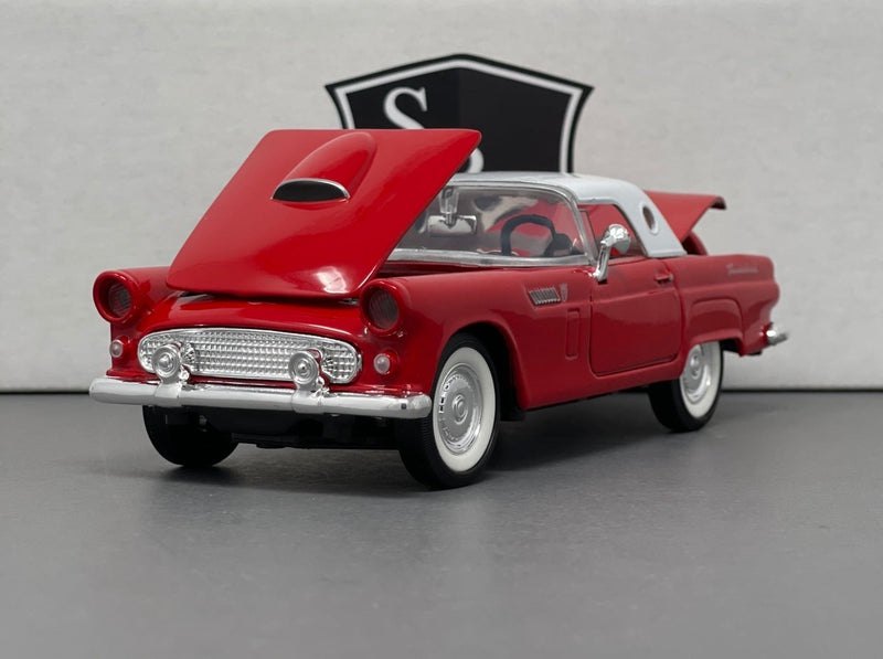 Ford Thunderbird - Showcasts 1:24 Diecast