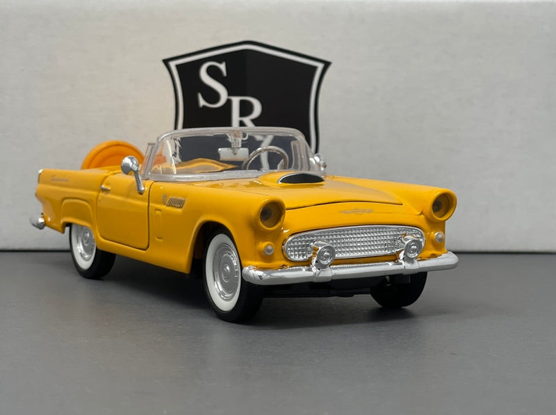 Ford Thunderbird - Showcasts 1:24 Diecast