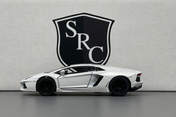 Lamborghini Aventador LP700-4 - Kinsmart 1:38 Diecast