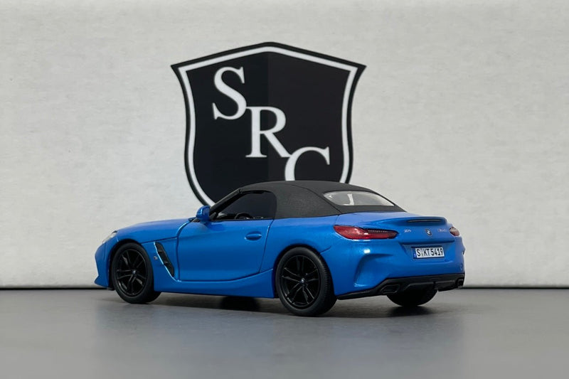 BMW Z4 M40i - Kinsmart 1:34 Diecast