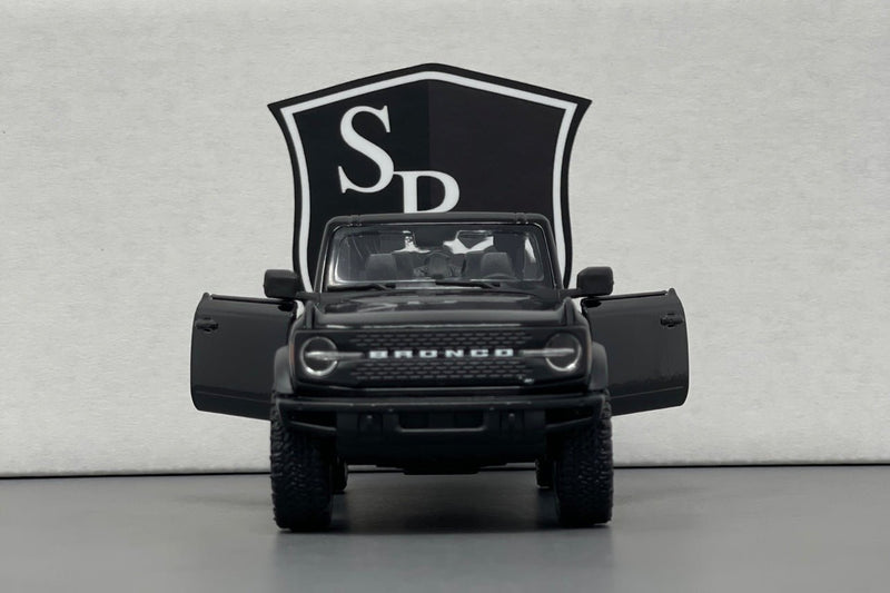 Ford Bronco - Kinsmart 1:34 Diecast