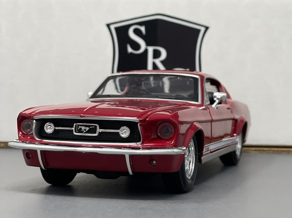 Ford Mustang GT - Maisto 1:24 Diecast