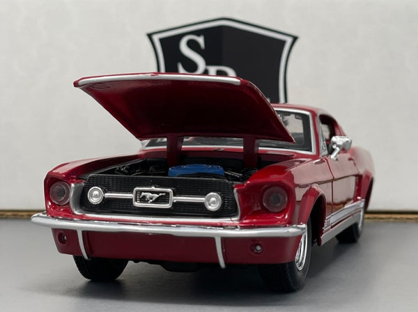 Ford Mustang GT - Maisto 1:24 Diecast