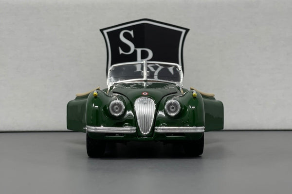 Jaguar XK 120 - Bburago 1:24 Diecast