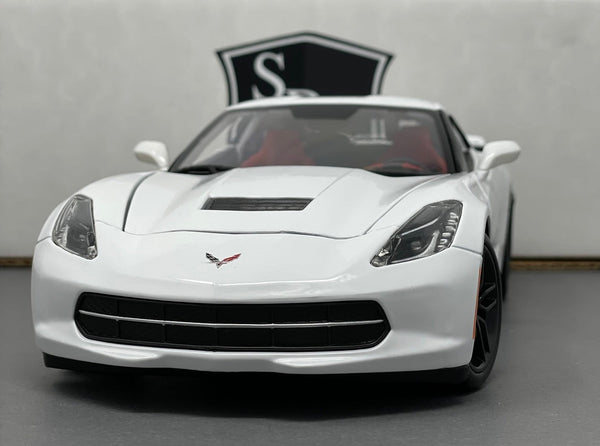 Chevrolet Corvette C7 Stingray Z51 - Maisto 1:18 Diecast