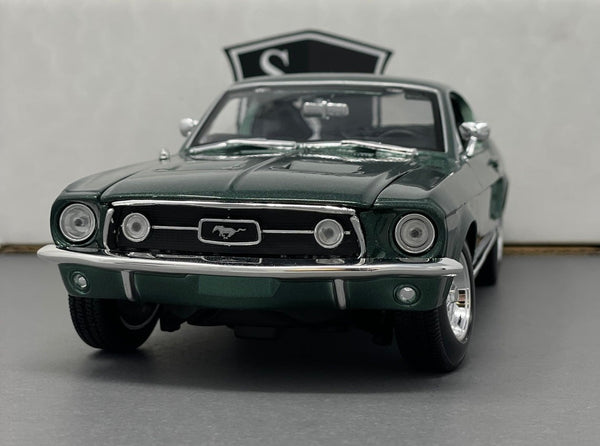 Ford Mustang GTA Fastback - Maisto 1:18 Diecast