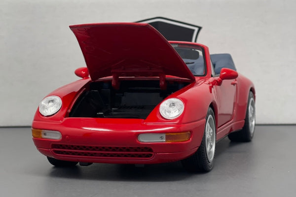 Porsche 911 Carrera Cabriolet - Maisto 1:18 Diecast