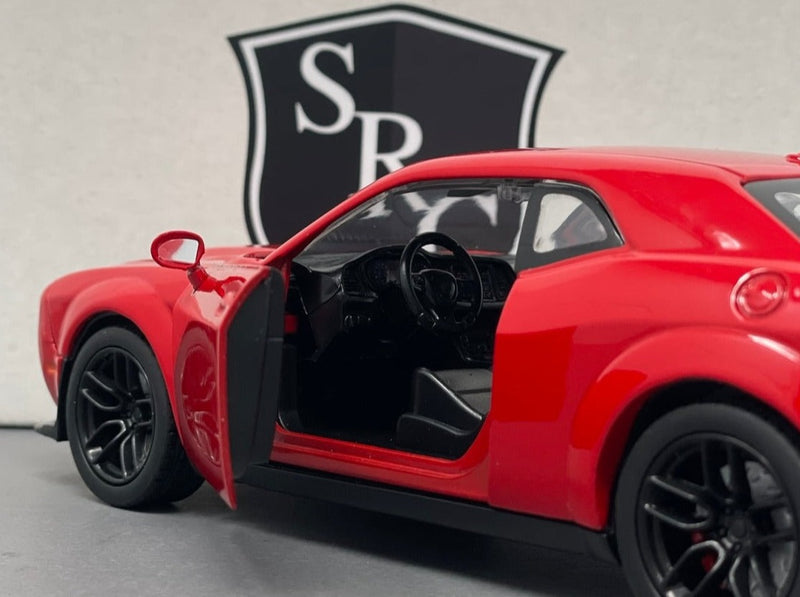 Dodge Challenger SRT Hellcat Widebody - Motormax 1:24 Diecast