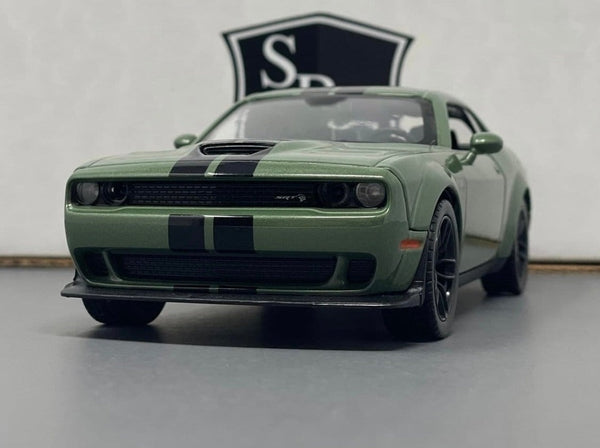 Dodge Challenger SRT Hellcat Widebody - Motormax 1:24 Diecast