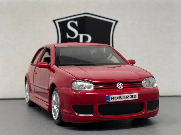 Volkswagen Golf R32 - Maisto 1:24 Diecast