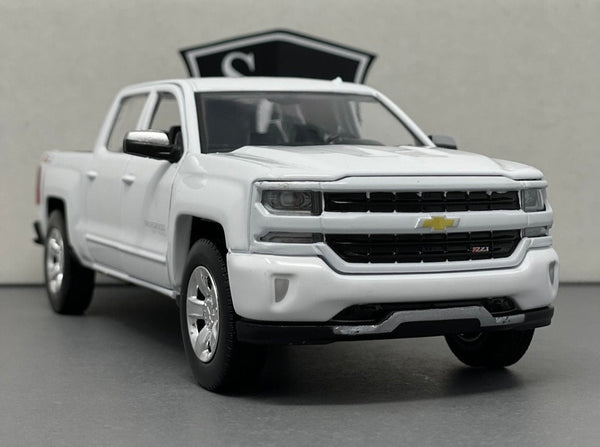 Chevrolet Silverado 1500 LTZ71  - Motormax 1:24 Diecast