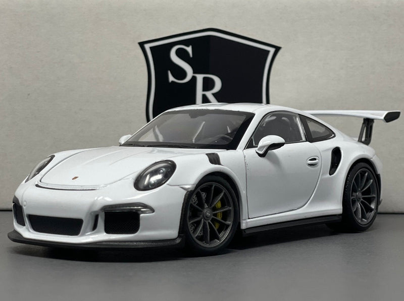 Porsche 911 GT3 RS (991) - Welly 1:24 Diecast