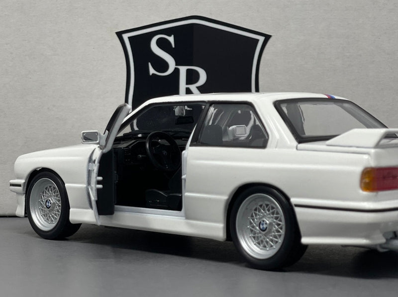 BMW E30 M3 - Bburago 1:24 Diecast