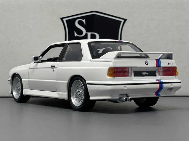 BMW E30 M3 - Bburago 1:24 Diecast