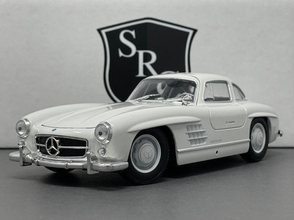 Mercedes-Benz SL 300 - Welly 1:24 Diecast