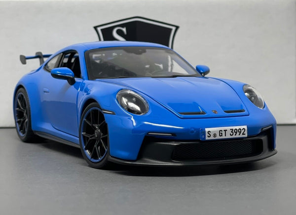 Porsche 911 GT3 (992) - Maisto 1:18 Diecast