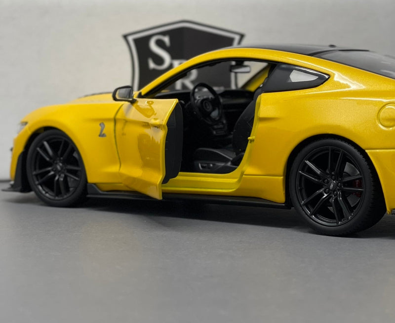 Ford Mustang Shelby GT500 - Maisto 1:18 Diecast