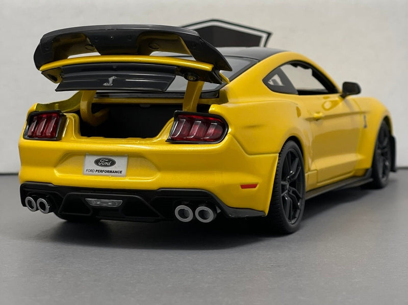 Ford Mustang Shelby GT500 - Maisto 1:18 Diecast