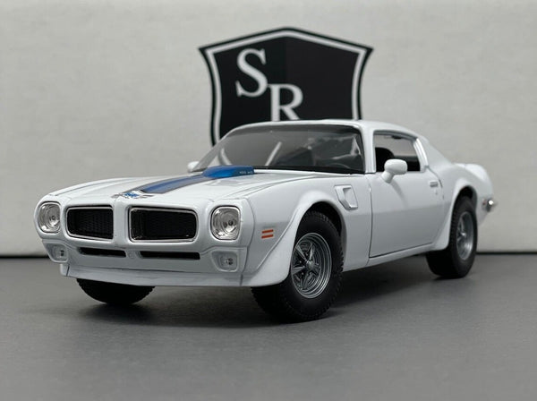 Pontiac Firebird - Welly 1:24 Diecast