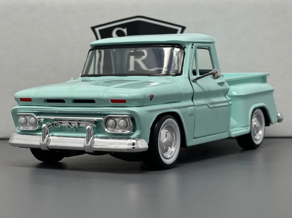 GMC C1000 Pickup - Motormax 1:24 Diecast