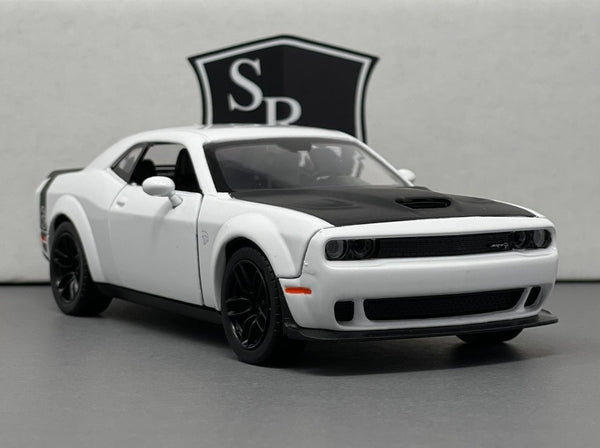 Dodge Challenger SRT Hellcat Widebody - Motormax 1:24 Diecast